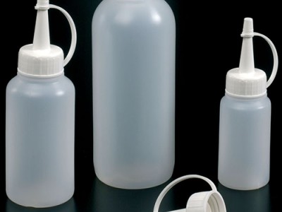 Бутелі з гвинтовою розпилюючою кришкою