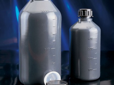 Бутелі непрозорі градуйовані з гвинтовою кришкою