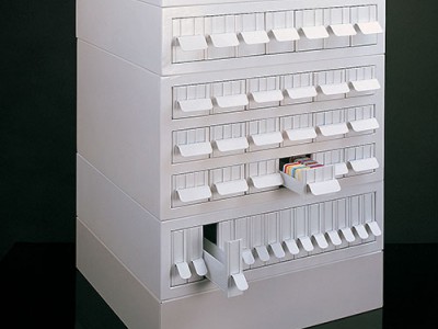 Кабінет для зберігання касет та предметного скла